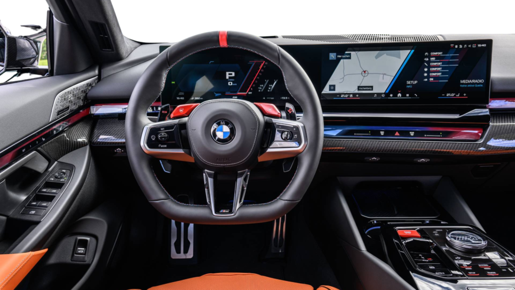 BMW M5 Touring 2025 Technology